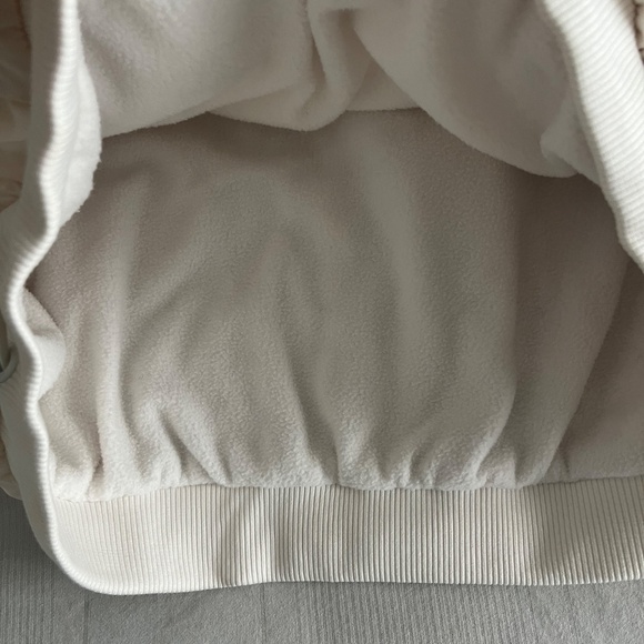 Alo Yoga Cropped Elevation Coverup Fleece Lined Jacket Popover Ivory XS Like New - Picture 8 of 9